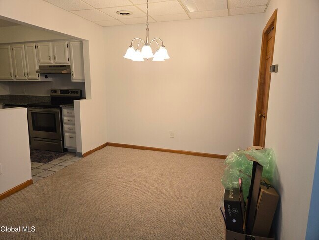 Building Photo - 222 S Ten Broeck St