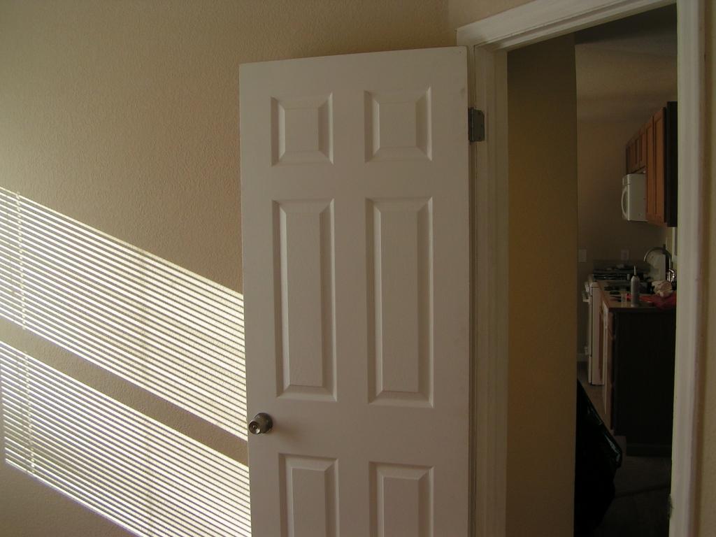 Building Photo - 1357 Kenton St