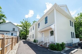 Building Photo - 11 Quarry St