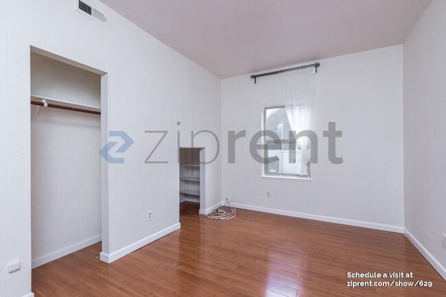 Building Photo - 896 31st St