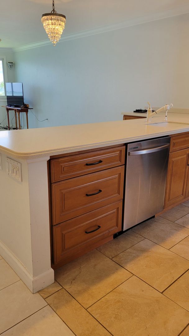 Building Photo - Annual UNfurnished top floor Bay front 2/2 condo with full views of Sarasota Bay