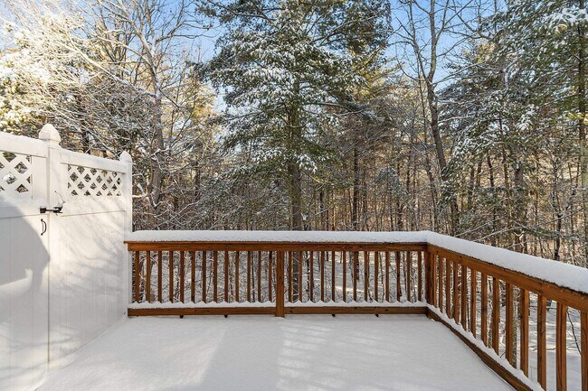 Building Photo - 50 Hadleigh Rd