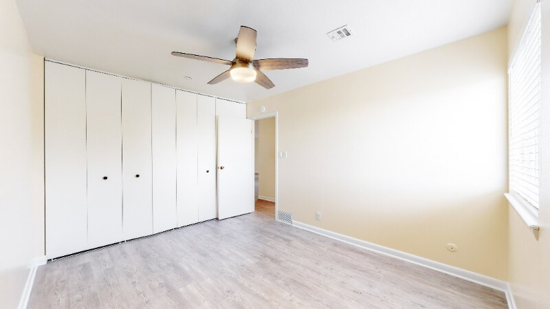 Building Photo - 407 Corona Ave