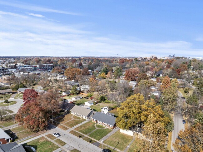 Building Photo - 129 Greenbriar Rd