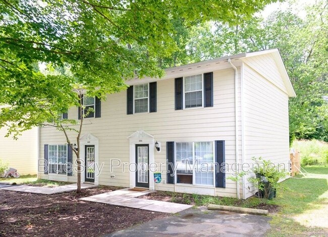 Building Photo - 107 Longwood Dr