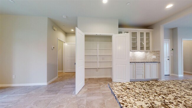 Building Photo - 1406 Veranda Mist