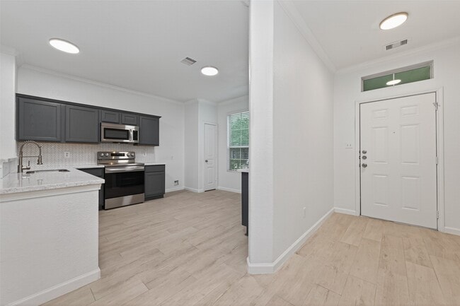 Building Photo - 16827 Libson Falls Dr