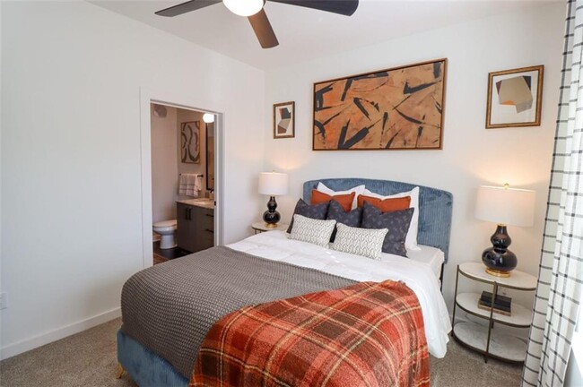 Building Photo - 305 Collins Industrial Way