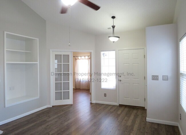 Building Photo - Cozy 3 Bedroom House in East Fountain Valley