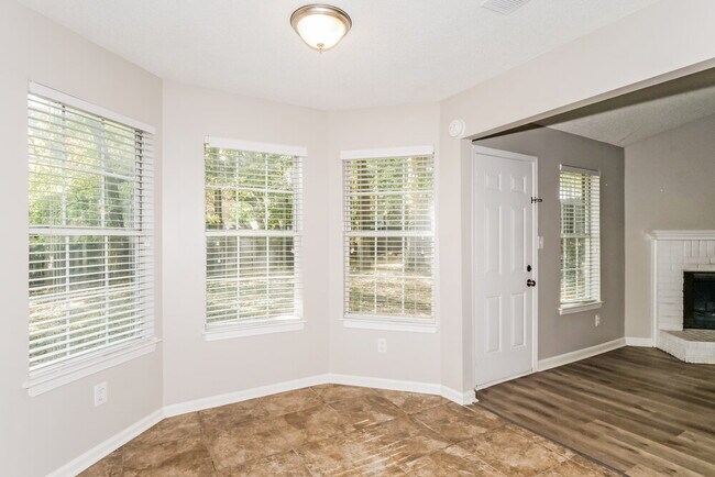 Building Photo - 5769 Saranac Ave