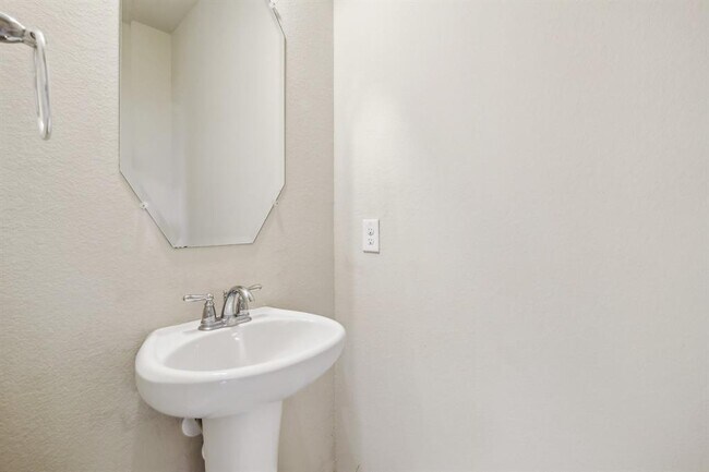 Building Photo - 4310 Treccia Ct