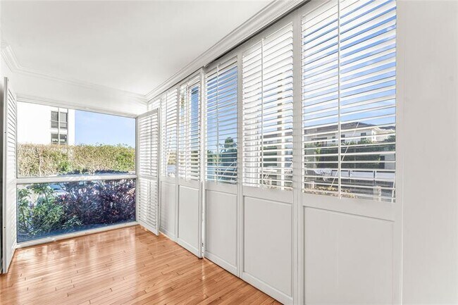 Building Photo - 750 NE Spanish River Blvd