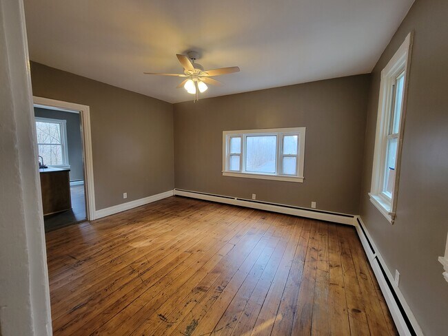 Building Photo - 5331 PA-145