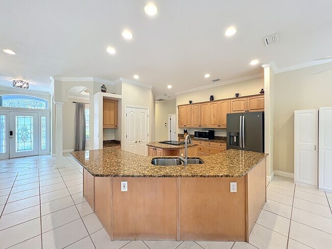 Building Photo - 4361 Davidia Dr