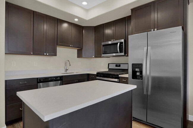 Building Photo - 3792 Venice Grove