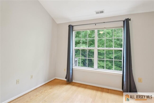 Building Photo - 624 Brickhouse Rd