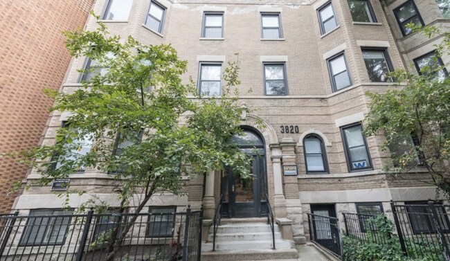 Primary Photo - 3820 N Sheffield Ave