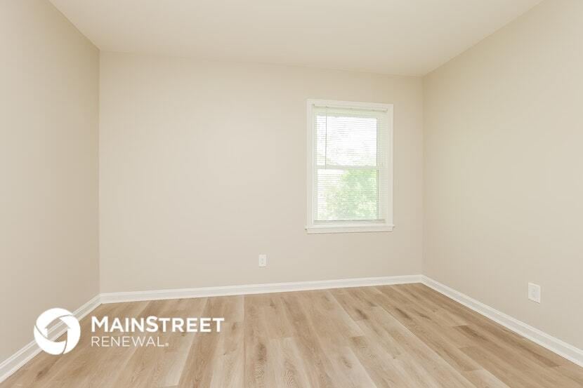 Building Photo - 104 Oak Dr