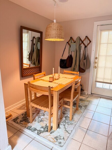 Building Photo - 4117 Stanford St