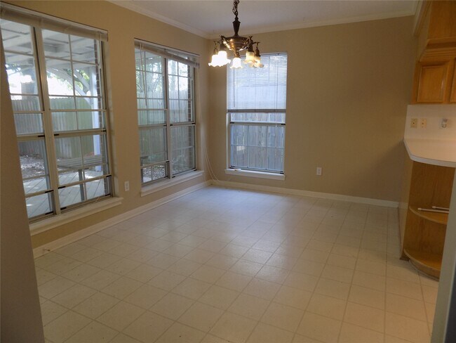 Building Photo - 22623 River Birch Dr