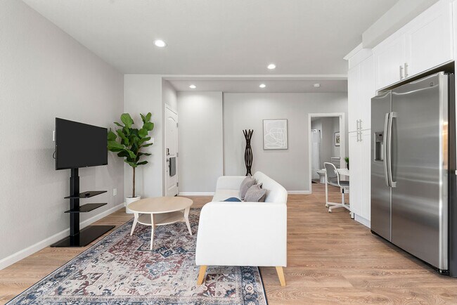 Building Photo - 1002 Adeline St