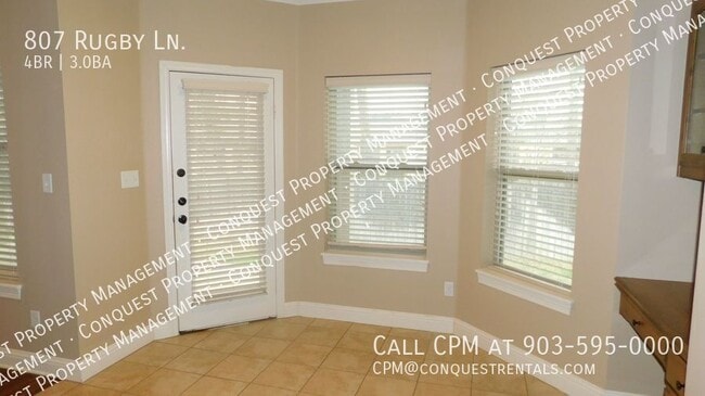 Building Photo - 807 Rugby Ln