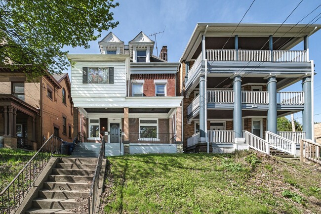 Building Photo - 201 Lincoln Ave
