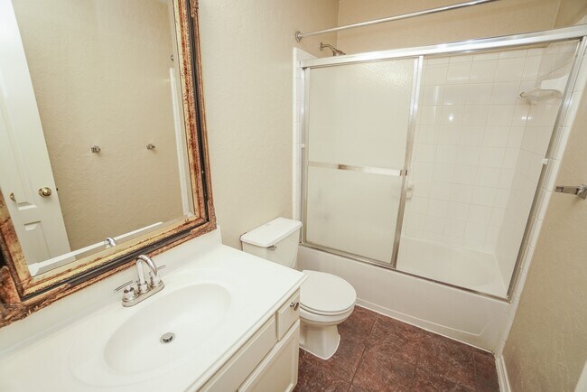 Building Photo - 415 Sterling Heights Ln