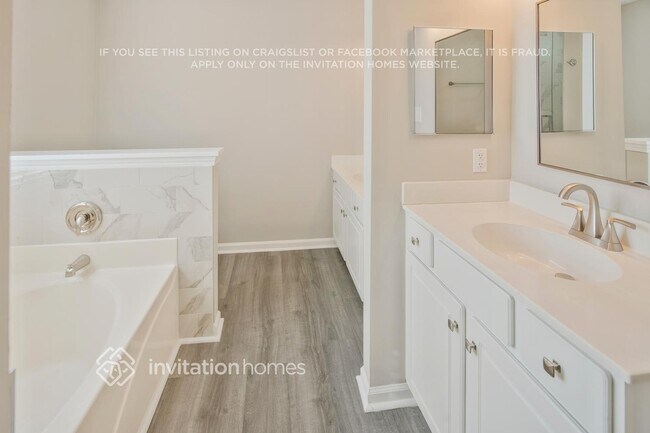 Building Photo - 11927 Brownestone View Dr
