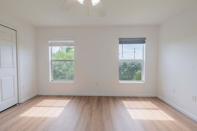 Building Photo - 3701 Titanic Cir