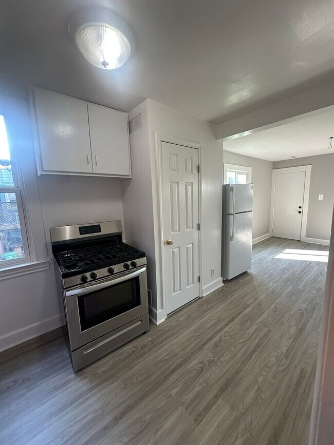 Building Photo - 1379-1383 24th Avenue