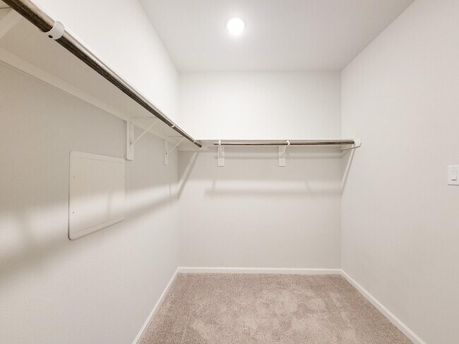 Building Photo - 94 Valiant Ridge Trail