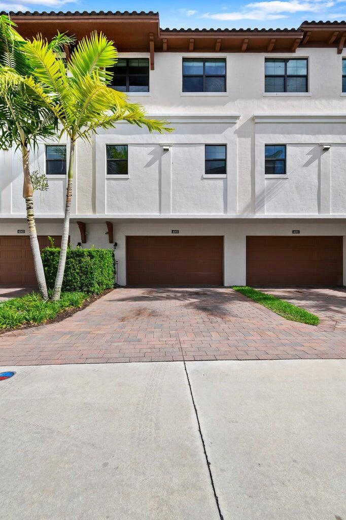 Building Photo - 4083 Faraday Way