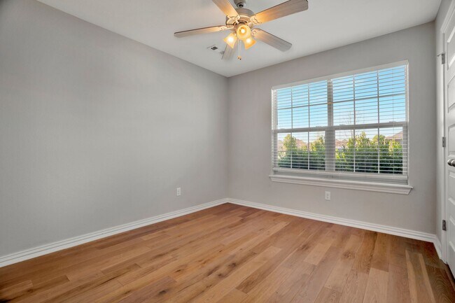 Building Photo - 3 Bed 2 Bath Home near Stonebridge Meadows Country Club