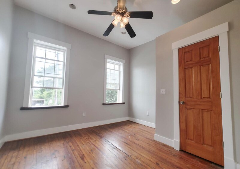 Building Photo - 2123 Annapolis Rd