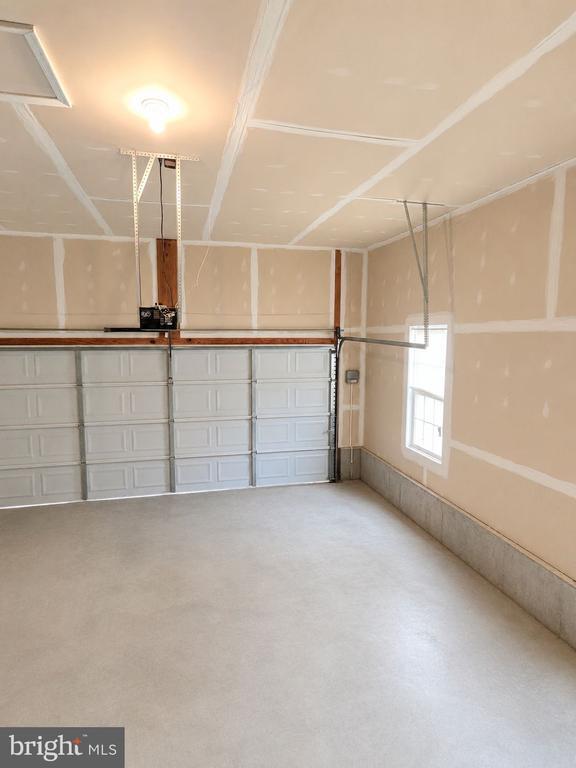 Building Photo - 12489 Pfitzner Ct