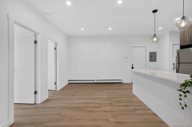 Building Photo - 91 Mineola Blvd