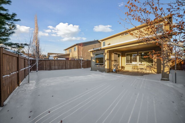 Building Photo - Beautiful Westside Home