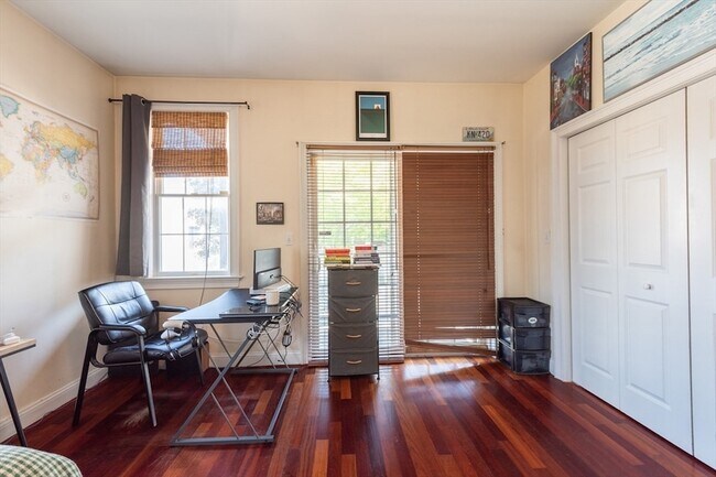 Building Photo - 34-36 H Street Unit 1L