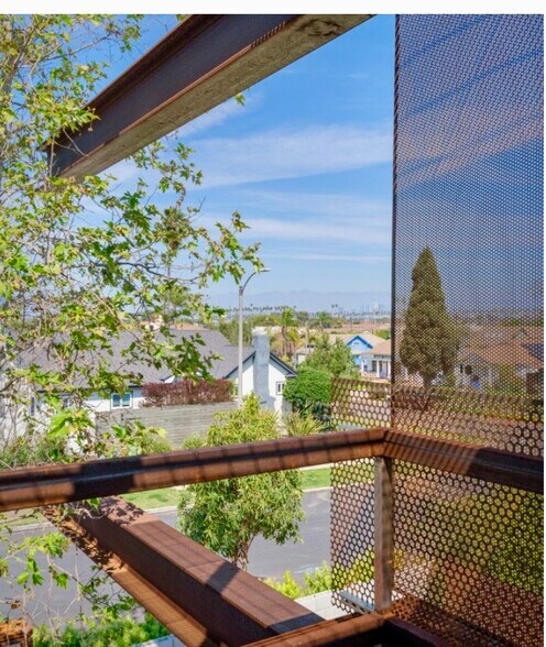 Building Photo - 5700 7th Ave