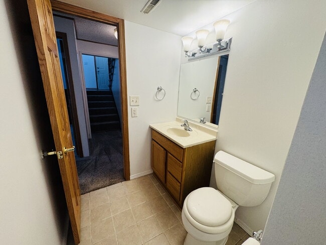 Building Photo - Single Family Home with 4-Bedrooms and 2 bathrooms in Coon Rapids