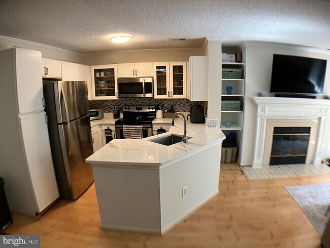 Building Photo - 11741 Summerchase Cir