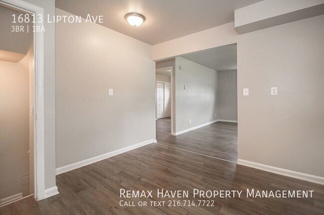 Building Photo - 16813 Lipton Ave, Cleveland - Charming 3 B...