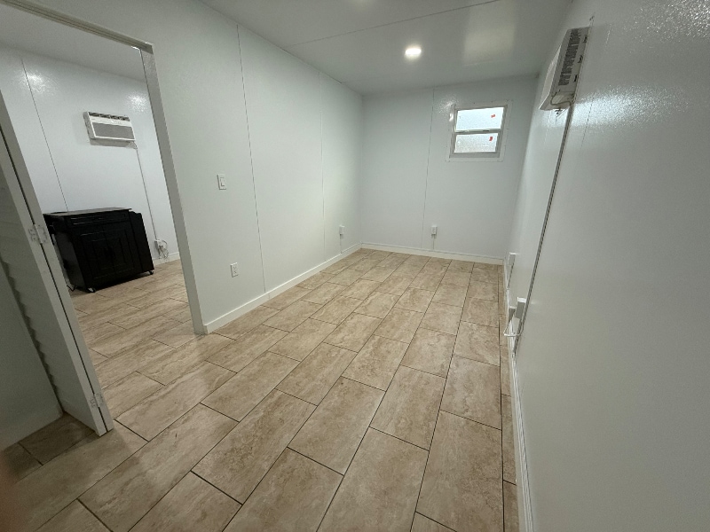 Building Photo - 231 W 41st St