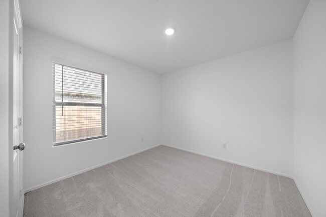 Building Photo - 2222 Still Bend Ln