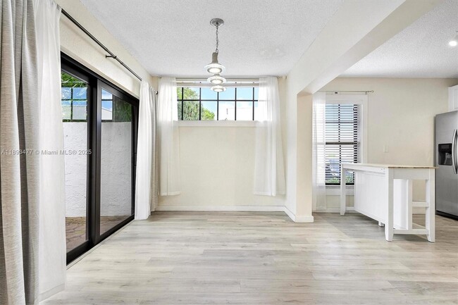 Building Photo - 20937 Bay Ct
