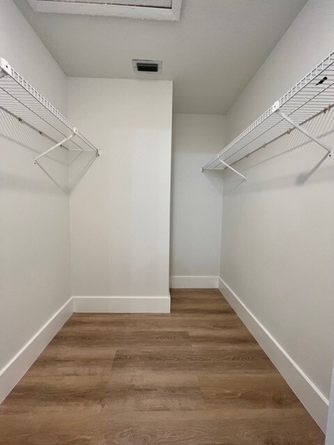 Building Photo - 102 Pinecrest Cir