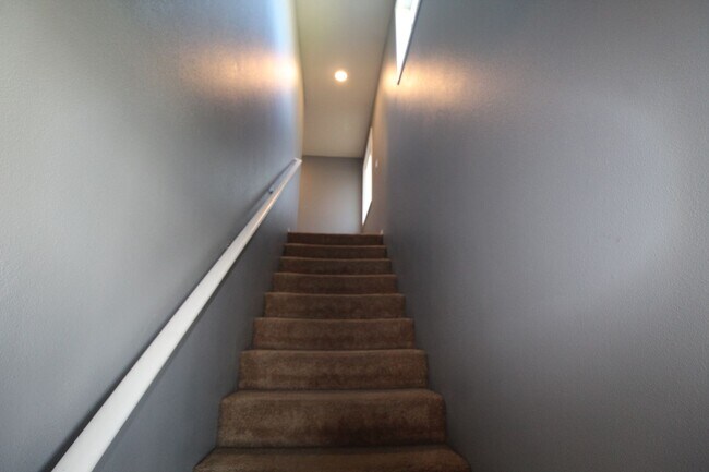 Building Photo - 12605 W 8th Ct