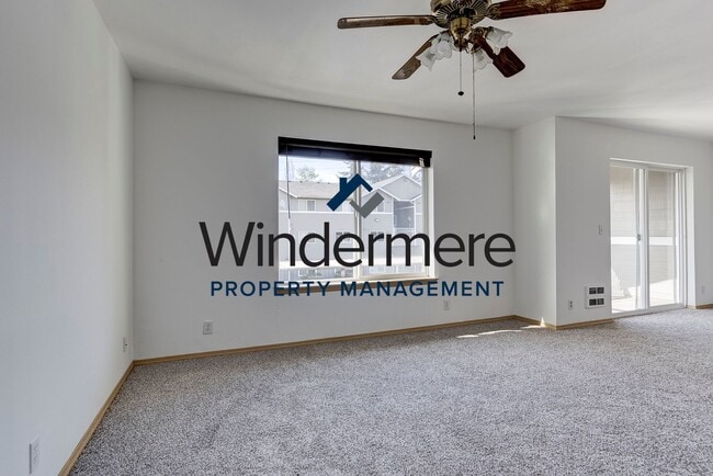 Building Photo - *Half Off First Month's Rent* 2 Bed 2 Bath...