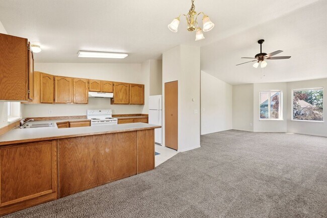 Building Photo - 3442abcd